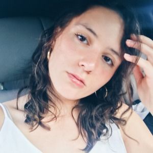 Meet your Posher, Avery